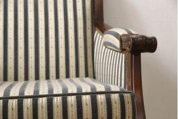 中古　神戸洋家具　メープル不二屋　優雅な佇まいが魅力的な1人掛けソファ(ラウンジチェア、1P、一人掛け)(R-067290)