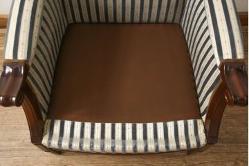 中古　神戸洋家具　メープル不二屋　優雅な佇まいが魅力的な1人掛けソファ(ラウンジチェア、1P、一人掛け)(R-067290)