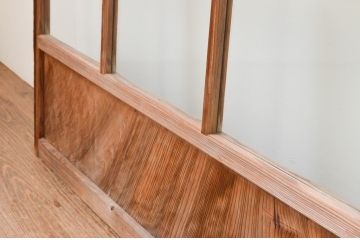 アンティーク建具　温かみのある木味が魅力の升目(マス目)格子のガラス戸2枚セット(引き戸、格子戸)(R-067299)