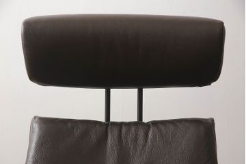中古　美品　EKORNES(エコーネス)　トーキョー　ヘッドレスト付ローバック　Mサイズ　スタイリッシュなデザインが魅力のストレスレスチェア&オットマンのセット(スターベース、1人掛けソファ、一人掛けソファ、1Pソファ、アームチェア、リクライニングチェア、フットスツール、北欧、本革、レザーチェア)(定価約35万2千円)(R-067304)