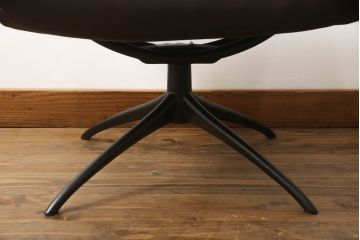 中古　美品　EKORNES(エコーネス)　トーキョー　ヘッドレスト付ローバック　Mサイズ　スタイリッシュなデザインが魅力のストレスレスチェア&オットマンのセット(スターベース、1人掛けソファ、一人掛けソファ、1Pソファ、アームチェア、リクライニングチェア、フットスツール、北欧、本革、レザーチェア)(定価約35万2千円)(R-067304)