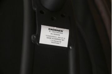 中古　美品　EKORNES(エコーネス)　トーキョー　ヘッドレスト付ローバック　Mサイズ　スタイリッシュなデザインが魅力のストレスレスチェア&オットマンのセット(スターベース、1人掛けソファ、一人掛けソファ、1Pソファ、アームチェア、リクライニングチェア、フットスツール、北欧、本革、レザーチェア)(定価約35万2千円)(R-067304)