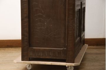 中古　美品　軽井沢彫り　丁寧に彫り込まれた桜の図柄が美しいブックケース(本箱、キャビネット、収納棚、戸棚、飾り棚)(R-067314)
