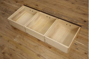 中古　美品　栗材　上質な和の空間を演出する水屋箪笥(食器棚、茶箪笥、戸棚、収納棚、キャビネット)(R-067315)