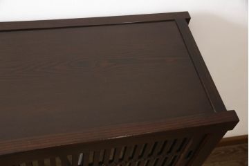 中古　美品　栗材　上質な和の空間を演出する水屋箪笥(食器棚、茶箪笥、戸棚、収納棚、キャビネット)(R-067315)