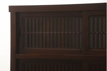 中古　美品　栗材　上質な和の空間を演出する水屋箪笥(食器棚、茶箪笥、戸棚、収納棚、キャビネット)(R-067315)