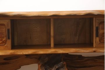 中古　美品　屋久杉材　日本伝統木芸作家・熊谷 勲作　生命力溢れる圧倒的な迫力が魅力の飾り棚(茶棚、違い棚、キャビネット)(R-067316)