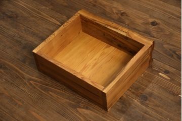 中古　美品　屋久杉材　日本伝統木芸作家・熊谷 勲作　生命力溢れる圧倒的な迫力が魅力の飾り棚(茶棚、違い棚、キャビネット)(R-067316)