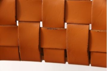 中古　arflex(アルフレックス)　NTC 16(エヌティーシー 16)　本革(レザー)　革を編み込んだデザインが個性的なカウンターチェア(ハイチェア、バーチェア、椅子、イス)(R-067317)