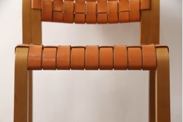 中古　arflex(アルフレックス)　NTC 16(エヌティーシー 16)　本革(レザー)　革を編み込んだデザインが個性的なカウンターチェア(ハイチェア、バーチェア、椅子、イス)(R-067317)
