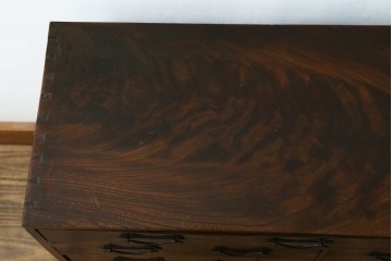 和製アンティーク　上手物　蟻組み(アリ組み、あり組み)　三方欅(ケヤキ)材　漆塗り　引き出し10杯付き!!くっきりした杢目が魅力の小引き出し　(R-067318)