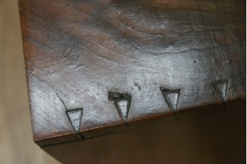 和製アンティーク　上手物　蟻組み(アリ組み、あり組み)　三方欅(ケヤキ)材　漆塗り　引き出し10杯付き!!くっきりした杢目が魅力の小引き出し　(R-067318)