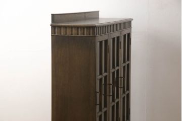 和製ビンテージ　神戸洋家具　ナラ材　クラシカルな雰囲気漂うキャビネット(サイドボード、サイドキャビネット、ブックケース、収納棚、戸棚、ヴィンテージ)(R-067320)