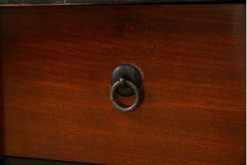 和製アンティーク　前面栗材　上品なデザインの丸金具が目を引く米沢箪笥ローチェスト(ローボード、テレビ台、テレビボード、引き出し、時代箪笥、収納タンス)(R-067323)
