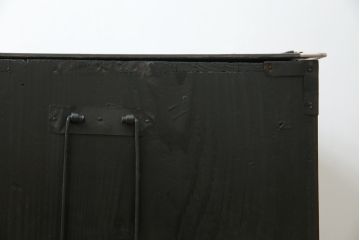 和製アンティーク　前面栗材　上品なデザインの丸金具が目を引く米沢箪笥ローチェスト(ローボード、テレビ台、テレビボード、引き出し、時代箪笥、収納タンス)(R-067323)