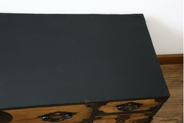 和製アンティーク　前面栗材　上品なデザインの丸金具が目を引く米沢箪笥ローチェスト(ローボード、テレビ台、テレビボード、引き出し、時代箪笥、収納タンス)(R-067323)
