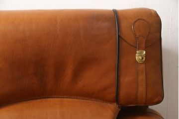 中古　美品!!　イタリア高級家具　BASTEX社　本革　ヴィンテージスタイルのお部屋にぴったりな1人掛けレザーソファ(アームチェア、一人掛けソファ、パーソナルチェア、ラウンジソファ)(R-067324)