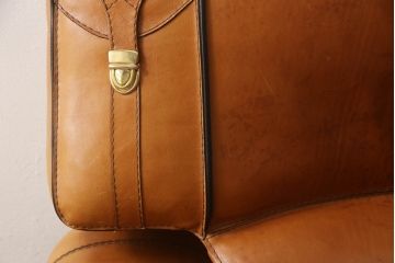 中古　美品!!　イタリア高級家具　BASTEX社　本革　ヴィンテージスタイルのお部屋にぴったりな1人掛けレザーソファ(アームチェア、一人掛けソファ、パーソナルチェア、ラウンジソファ)(R-067324)