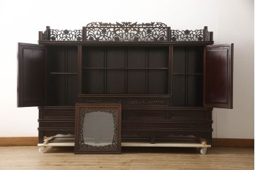 和製ビンテージ　花梨(カリン)材　華やかな意匠が存在感を放つサイドボード(収納棚、戸棚、サイドキャビネット、飾り棚、ヴィンテージ)(定価約120万円)(R-067325)