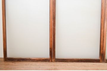 アンティーク建具　プレスガラス入り　インテリアに合わせやすいシンプルなデザインのガラス窓4枚セット(引き戸、ガラス戸)(R-067339)