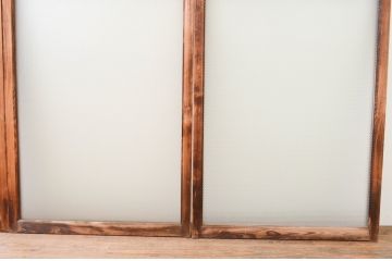 アンティーク建具　プレスガラス入り　インテリアに合わせやすいシンプルなデザインのガラス窓4枚セット(引き戸、ガラス戸)(R-067339)