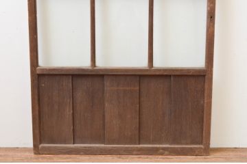 アンティーク建具　古い木味が魅力のマス目(升目)格子のガラス戸1枚(引き戸)(R-067341)