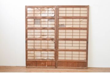 アンティーク建具　上品な佇まいが魅力の裏障子付き格子戸2枚セット(引き戸、障子戸)(R-067346)