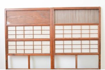アンティーク建具　和の風情が感じられる裏障子付きの格子戸2枚セット(引き戸、ガラス帯戸、障子戸)(R-067347)
