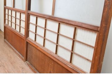 アンティーク建具　和の風情が感じられる裏障子付きの格子戸2枚セット(引き戸、ガラス帯戸、障子戸)(R-067347)