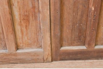 アンティーク建具　経年による古い木味が魅力のマス目(升目)格子のガラス戸2枚セット(引き戸)(R-067348)