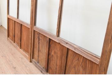 アンティーク建具　趣のある木味が楽しめるガラス戸2枚セット(引き戸)(R-067350)