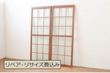 ビンテージ建具　重厚　アイアン製のマス目(升目)格子の両開きドア1対(2枚セット、ヴィンテージ)(R-067353)