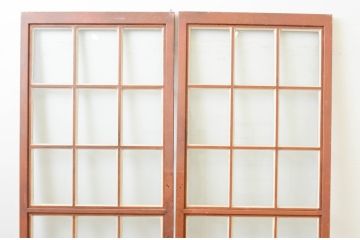 ビンテージ建具　重厚　アイアン製のマス目(升目)格子の両開きドア1対(2枚セット、ヴィンテージ)(R-067353)