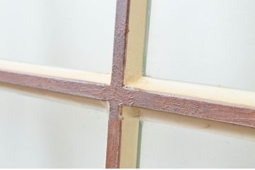 ビンテージ建具　重厚　アイアン製のマス目(升目)格子の両開きドア1対(2枚セット、ヴィンテージ)(R-067353)