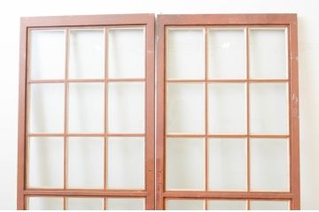 ビンテージ建具　重厚　アイアン製のマス目(升目)格子の両開きドア1対(2枚セット、ヴィンテージ)(R-067353)