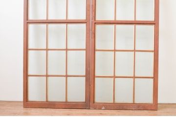 ビンテージ建具　重厚　アイアン製のマス目(升目)格子の両開きドア1対(2枚セット、ヴィンテージ)(R-067353)