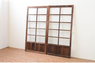 アンティーク建具　経年の趣ある木味が魅力のガラス戸2枚セット(引き戸)(R-067354)