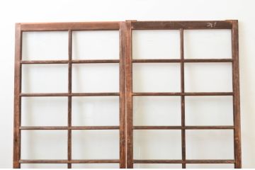 アンティーク建具　経年の趣ある木味が魅力のガラス戸2枚セット(引き戸)(R-067354)