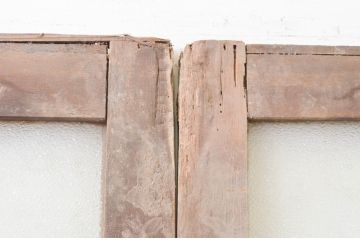 アンティーク建具　シンプルなデザインでインテリアに取り入れやすいダイヤガラスの引き戸2枚セット(ガラス戸)(R-067357)