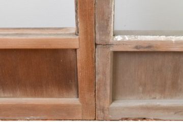 アンティーク建具　経年を感じさせる古い木味が魅力のガラス戸2枚セット(引き戸)(R-067358)