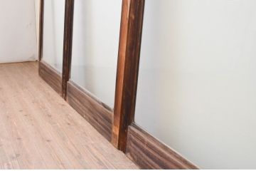アンティーク建具　経年を感じさせる古い木味が魅力な大判ガラス戸3枚セット(引き戸)(R-067362)
