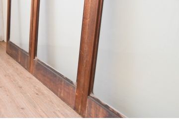 アンティーク建具　経年を感じさせる古い木味が魅力な大判ガラス戸3枚セット(引き戸)(R-067362)