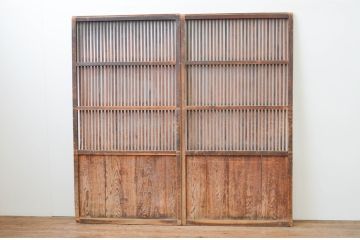 アンティーク建具　和の空間作りにお勧めな格子戸2枚セット(引き戸)(R-067363)