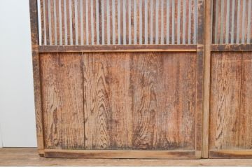 アンティーク建具　和の空間作りにお勧めな格子戸2枚セット(引き戸)(R-067363)