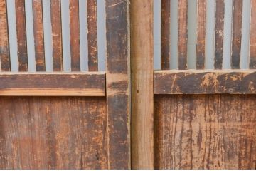 アンティーク建具　和の空間作りにお勧めな格子戸2枚セット(引き戸)(R-067363)