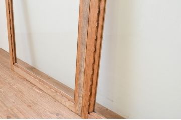 アンティーク建具　大正ロマン　総栗材のおしゃれな縁飾り付き大判ガラス窓2枚セット(引き戸、ガラス戸)(R-067367)
