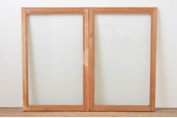 アンティーク建具　大正ロマン　総栗材のおしゃれな縁飾り付き大判ガラス窓2枚セット(引き戸、ガラス戸)(R-067367)