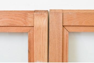 アンティーク建具　大正ロマン　総栗材のおしゃれな縁飾り付き大判ガラス窓2枚セット(引き戸、ガラス戸)(R-067367)