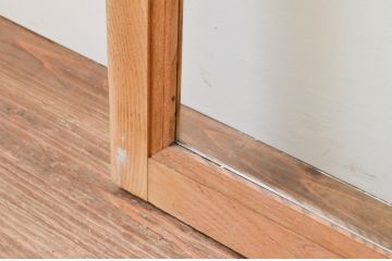 アンティーク建具　大正ロマン　総栗材のおしゃれな縁飾り付き大判ガラス窓2枚セット(引き戸、ガラス戸)(R-067367)