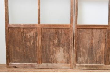 アンティーク建具　経年を感じさせる木味が味わい深いガラス戸3枚セット(引き戸)(R-067369)